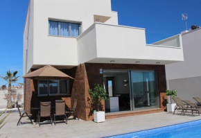 Villa in Pilar de la Horadada
